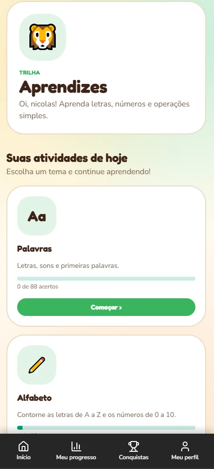 Trilha Aprendizes no app, com as atividades Palavras e Alfabeto